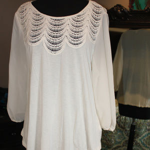 Ivory blouse with scalloped crochet details XL